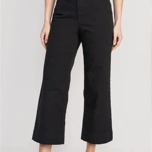 Black High-Waisted Cropped Wide-Leg Chino Pant
